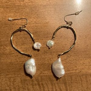Freshwater Pearl Dangly Earrings
